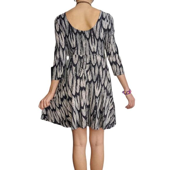 Express Fall Autumn  Black and Cream Feather Whimsygoth Dress Short Mini XS - Picture 4 of 4